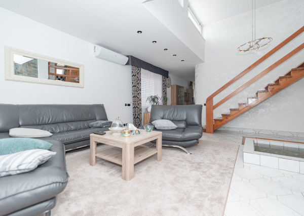 PREDAJ - Rodinný dom, Hôrka nad Váhom