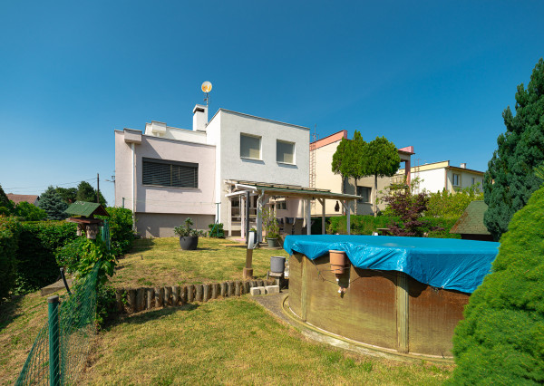 PREDAJ - Rodinný dom, Hôrka nad Váhom