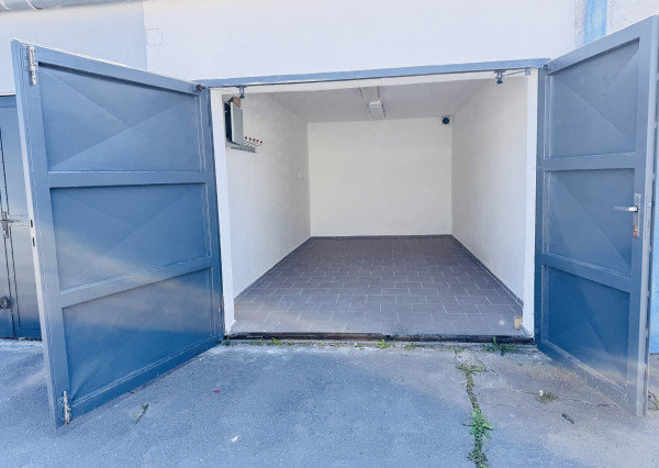 NA PRENÁJOM – GARÁŽ S ELEKTRINOU Skalica – ulica Malleho.