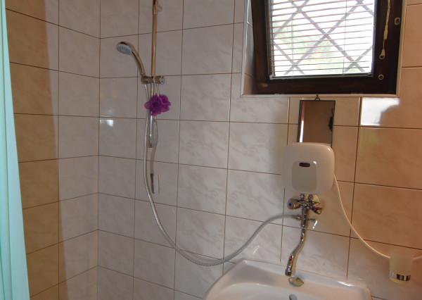 Na predaj rekreačná chata v obci Sološnica