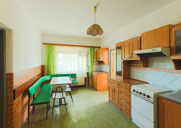 Rodinný dom v obci Dolný Ohaj s pivnicou a veľkou záhradou