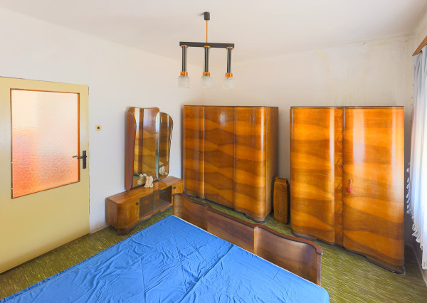 Rodinný dom v obci Dolný Ohaj s pivnicou a veľkou záhradou