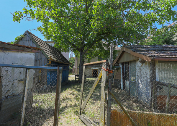 Rodinný dom v obci Dolný Ohaj s pivnicou a veľkou záhradou