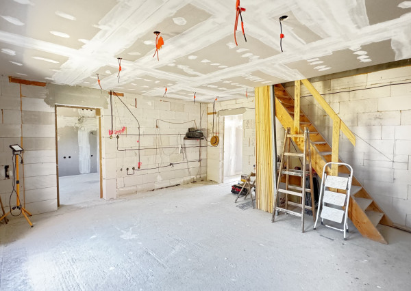 PREDAJ dvojpodlažnej rekreačnej chaty pri Šulianskom jazere