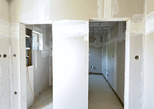 PREDAJ dvojpodlažnej rekreačnej chaty pri Šulianskom jazere