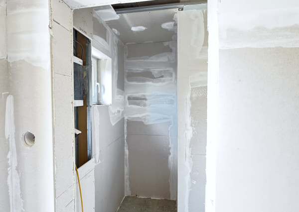 PREDAJ dvojpodlažnej rekreačnej chaty pri Šulianskom jazere