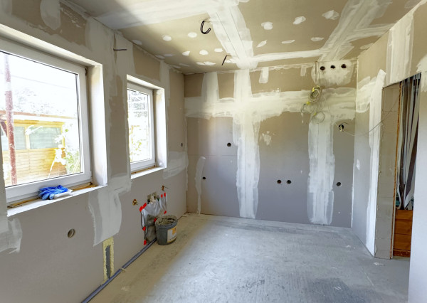 PREDAJ dvojpodlažnej rekreačnej chaty pri Šulianskom jazere