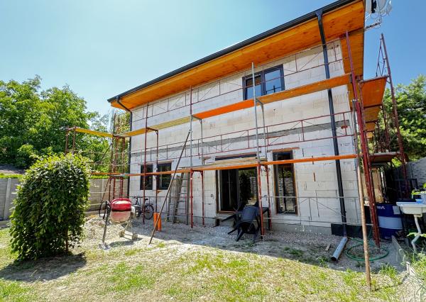 PREDAJ dvojpodlažnej rekreačnej chaty pri Šulianskom jazere