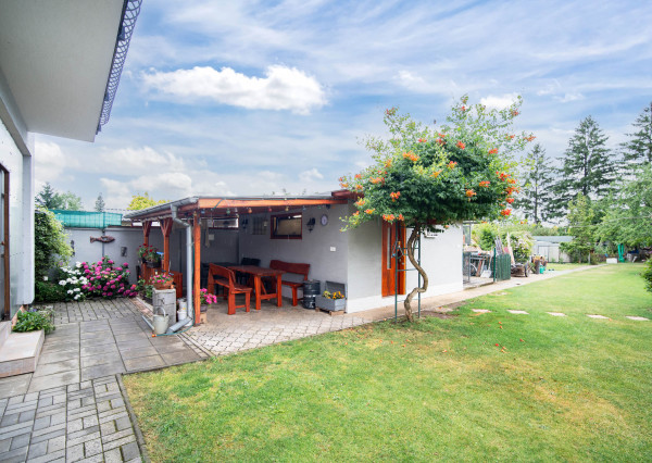 PREDAJ rodinného domu s penziónom,Trebatice, 5min od Piešťan