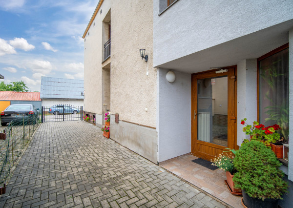 PREDAJ penziónu s rodinným bývaním, Trebatice, okr. Piešťany