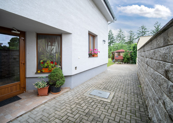 PREDAJ penziónu s rodinným bývaním, Trebatice, okr. Piešťany