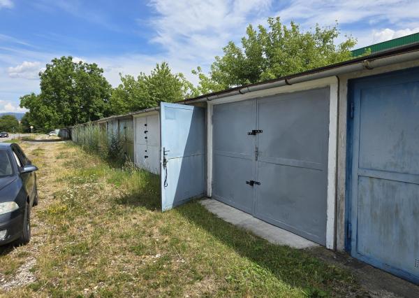 PREDAJ - Garáž, ul. Banská, NMnV