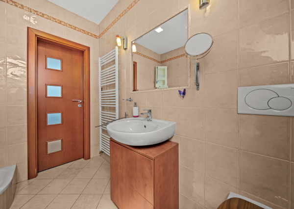 NA PREDAJ_RODINNÝ DOM_ŠAMORÍN_ MLIEČNO- VÝRAZNÁ ZĽAVA!!!