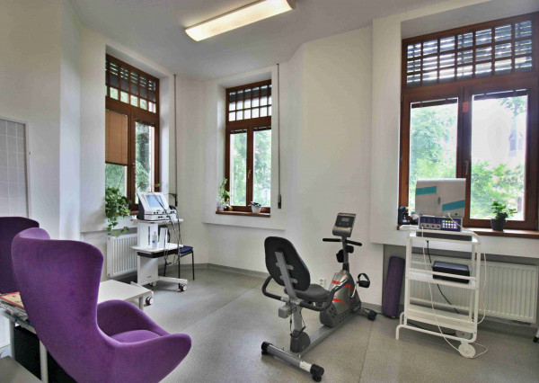 PRENÁJOM ambulancia/služby 101,10m2, Piešťany, Winterova ul.