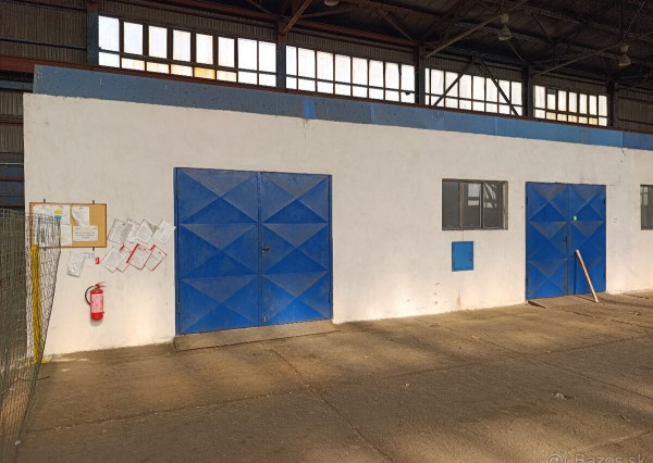 Vnútorné skladové priestory v hale 50m2 a 70m2