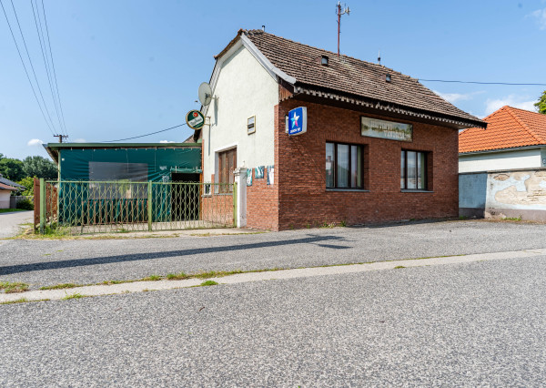 Na predaj zabehnutá krčma s tradíciou vo Vojke nad Dunajom