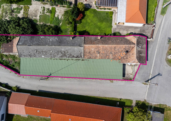 Na predaj zabehnutá krčma s tradíciou vo Vojke nad Dunajom