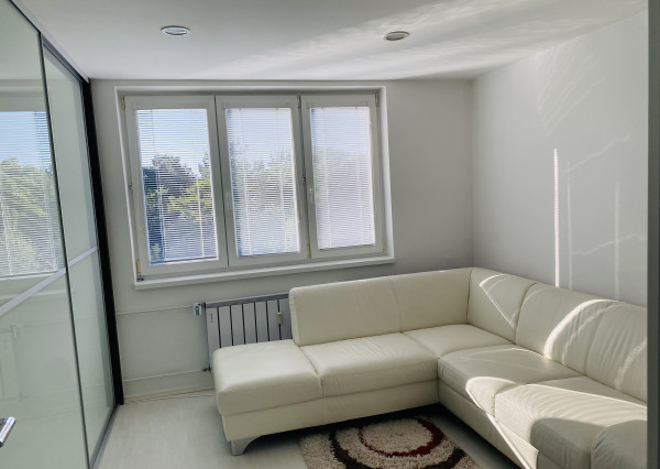 Na prenájom zrekonštruovaný 3-izbový byt v Dunajskej Strede