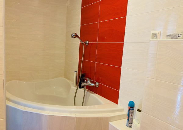 Na prenájom zrekonštruovaný 3-izbový byt v Dunajskej Strede