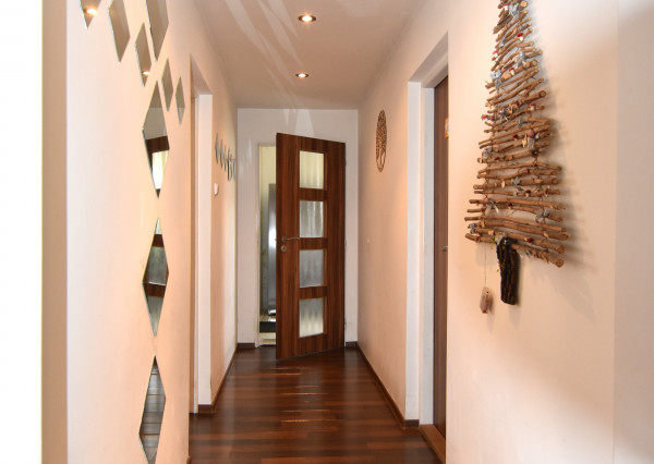 Rodinný dom s veľkou záhradou a potenciálom v obci Sološnica