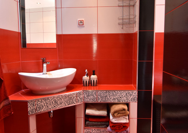 Rodinný dom s veľkou záhradou a potenciálom v obci Sološnica