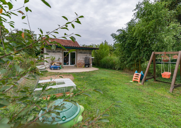 🏡 PREDAJ rodinného domu s veľkým pozemkom – Hrušové