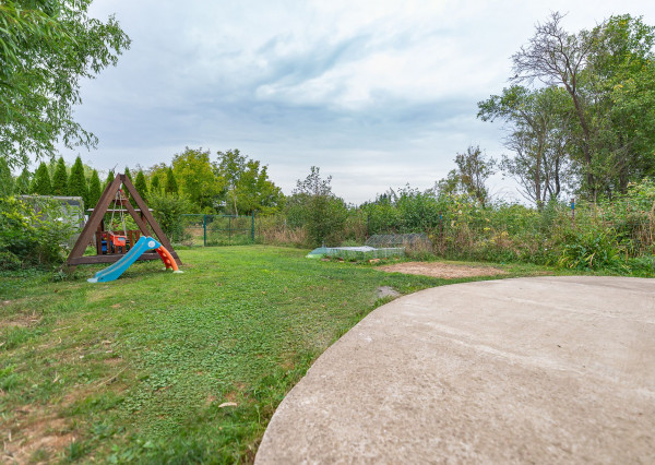 🏡 PREDAJ rodinného domu s veľkým pozemkom – Hrušové