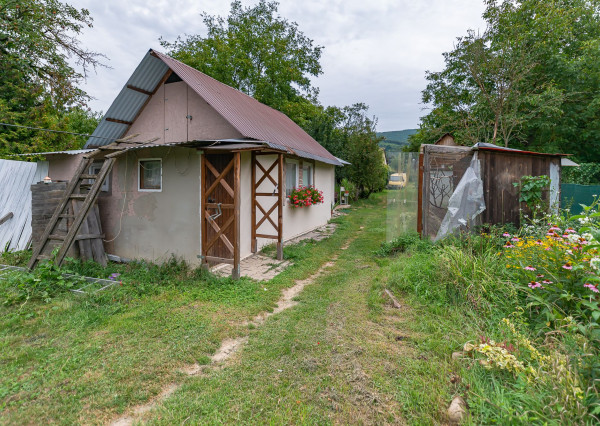 🏡 PREDAJ rodinného domu s veľkým pozemkom – Hrušové