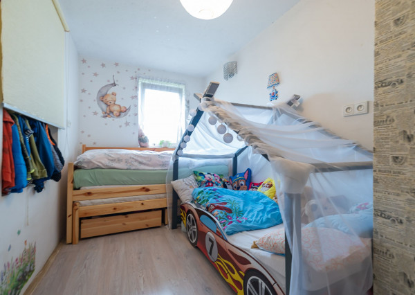 🏡 PREDAJ rodinného domu s veľkým pozemkom – Hrušové