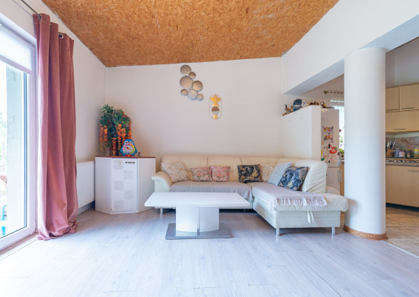 🏡 PREDAJ rodinného domu s veľkým pozemkom – Hrušové