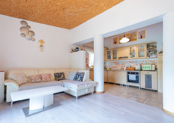 🏡 PREDAJ rodinného domu s veľkým pozemkom – Hrušové