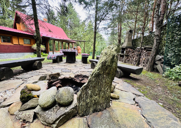 Na predaj rekreačná chata v srdci Skalických hôr .