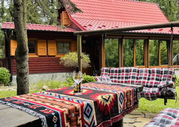 Na predaj rekreačná chata v srdci Skalických hôr .