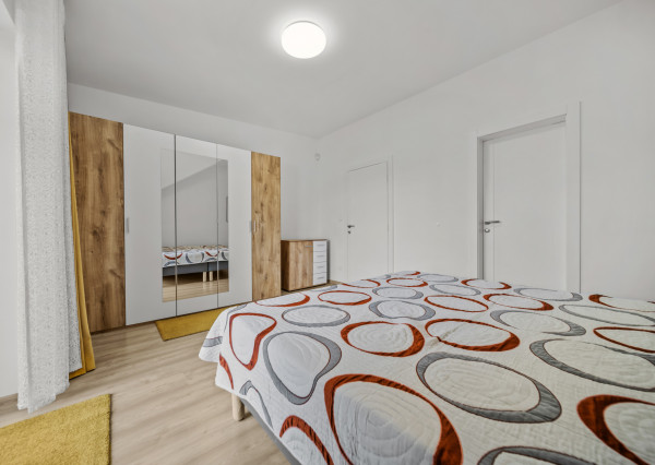 Prenájom priestranného 5-izbového rodinného domu pri lese v Dúbravke