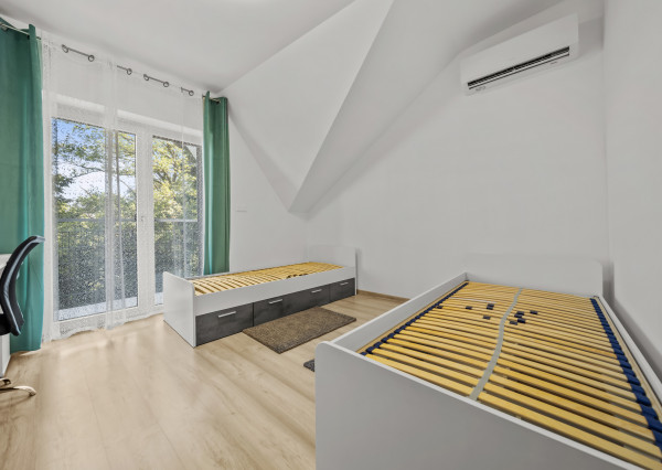 Prenájom priestranného 5-izbového rodinného domu pri lese v Dúbravke