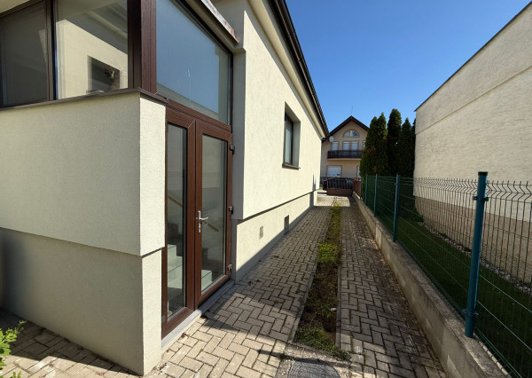 5 izbový zrekonštruovaný RD v Cíferi na predaj