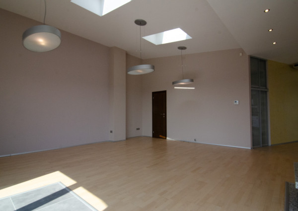 Predaj nadštandardne veľkého 3 izbového bytu s nádherným výhľadom na Bratislavu