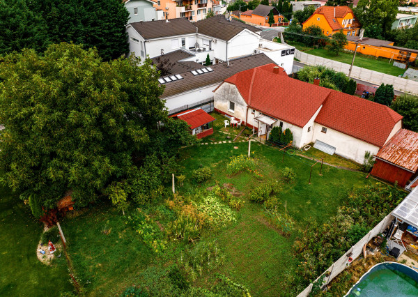 5 izbový RD s veľkým nádherným pozemkom na predaj v Rovinke