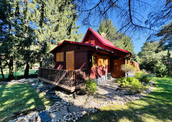 Na predaj rekreačná chata v srdci Skalických hôr .