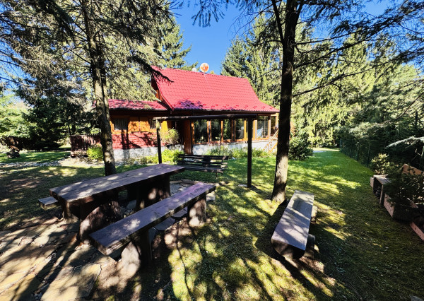 Na predaj rekreačná chata v srdci Skalických hôr .