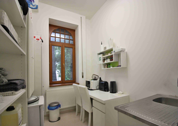 PRENÁJOM ambulancia/služby 48,60 m2, Piešťany, Winterova ul.