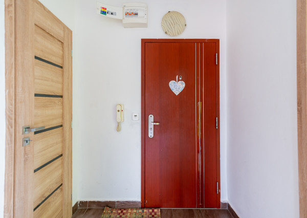 NA PREDAJ - 3-izbový byt s loggiou v Starej Turej