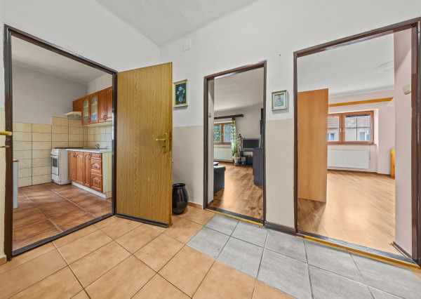 Na predaj 3 izbový rodinný dom v Lehniciach