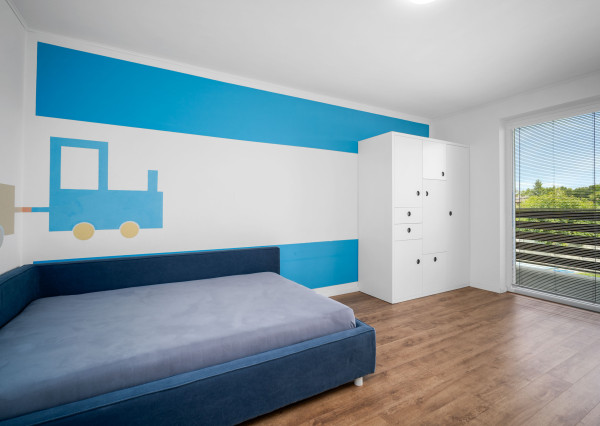 PREDAJ 4 izb rodinného domu s garážou, Tri Vody I., Malinovo