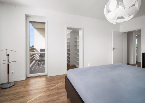 PREDAJ 4 izb rodinného domu s garážou, Tri Vody I., Malinovo