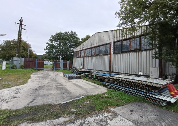 Čiastočne zateplená hala v stráženom objekte na prenájom