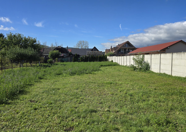 NA PREDAJ - stavebný pozemok *773m2* - Dolné Srnie