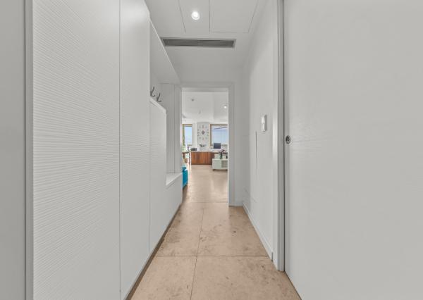 PREDAJ: 1-izbový apartmán 49 m² na začiatku Petržalky