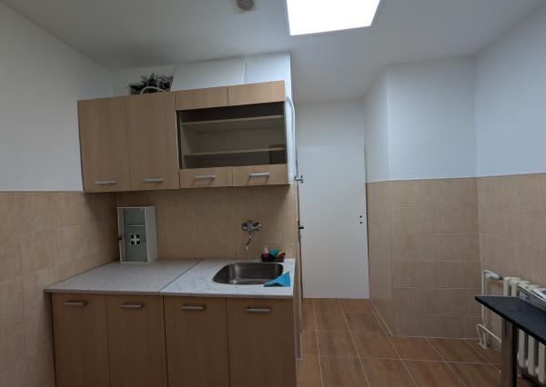 PRENÁJOM: Obchodný priestor 158 m2 v centre Petržalky (Strečnianska)