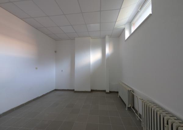 PRENÁJOM: Obchodný priestor 158 m2 v centre Petržalky (Strečnianska)